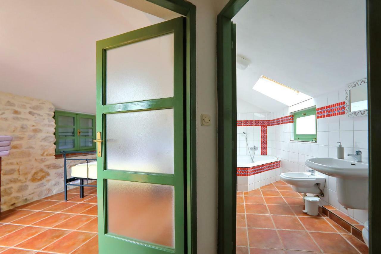 Villa Kamena ビビニェ エクステリア 写真